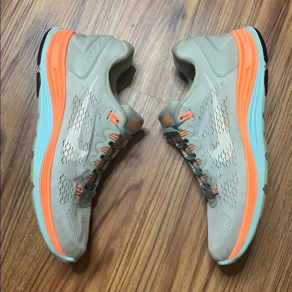 Nike women athletic